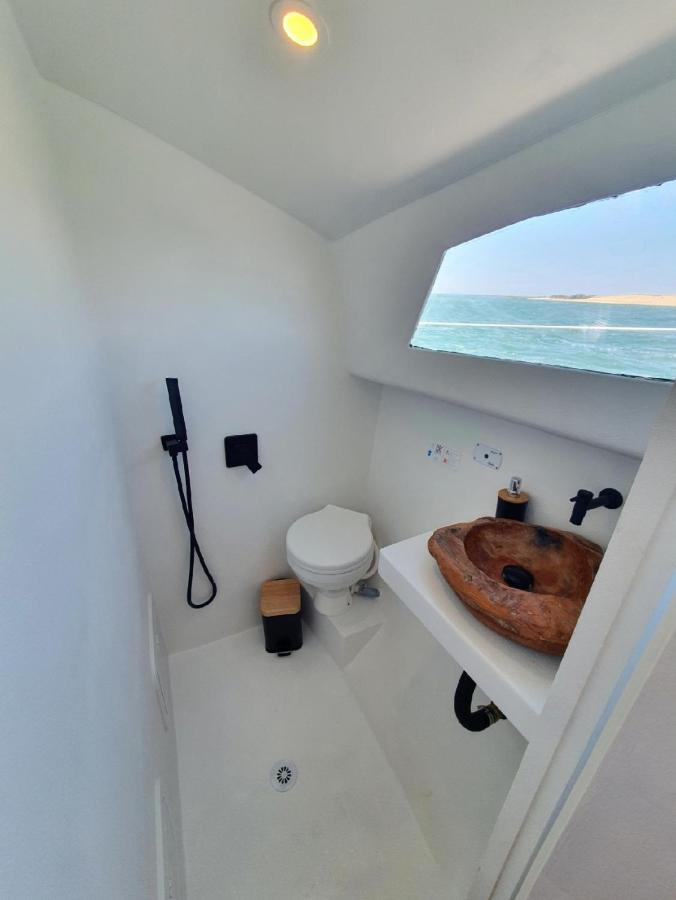 Barco Casa Catamara Sleepandboat Hotel FAO Buitenkant foto