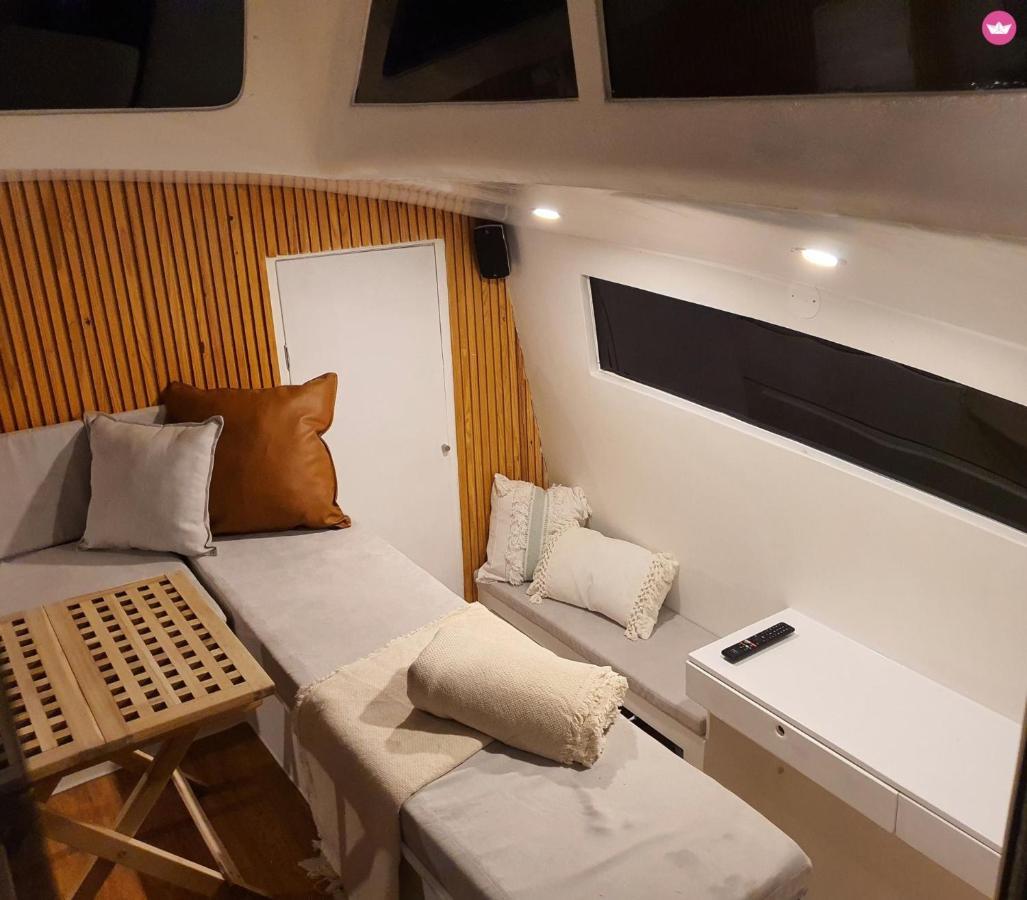 Barco Casa Catamara Sleepandboat Hotel FAO Buitenkant foto