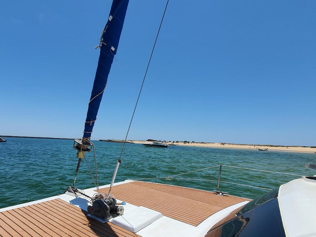 Barco Casa Catamara Sleepandboat Hotel FAO Buitenkant foto